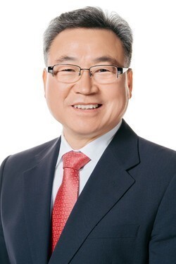 권혁중  논설위원