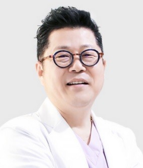 반에이치 클리닉 대표원장 이재철